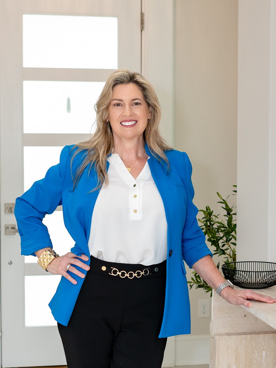 Angela Bohnaker, REALTOR® with the Duffy Bisesto Group
